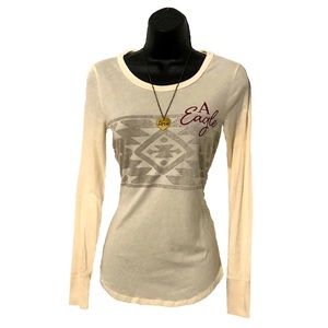 💰SOLD💰💵🎁 AE Long Sleeve Branded Top